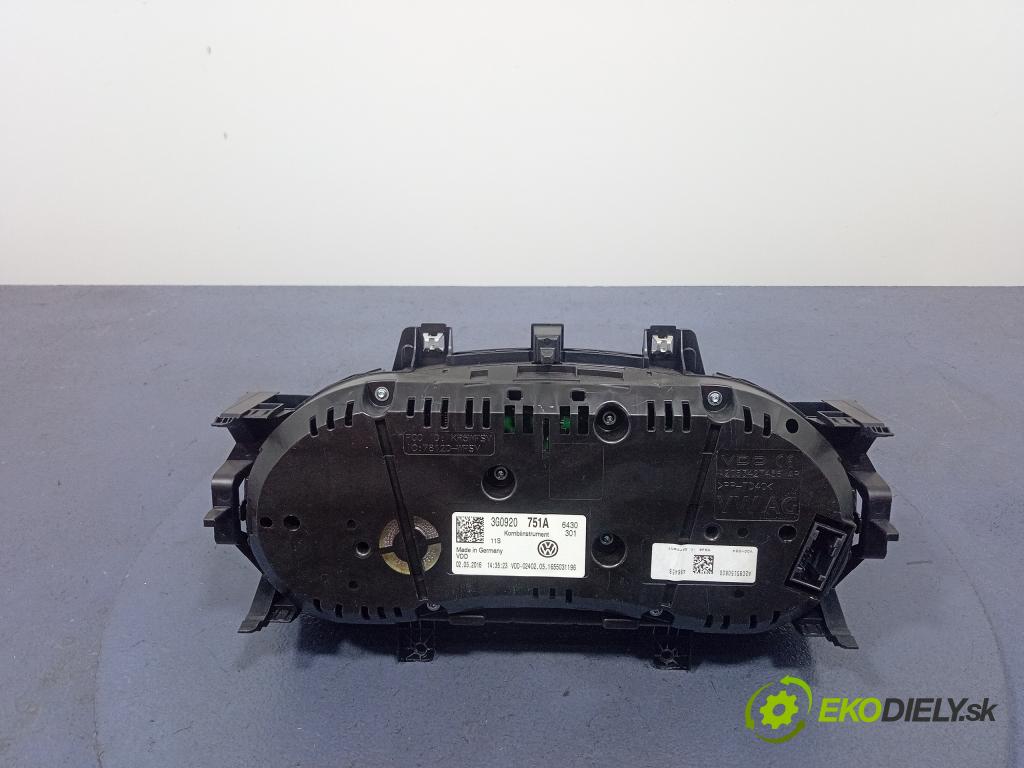 Vw Passat 2016 prístrojovka/ budíky 3G0920751A
