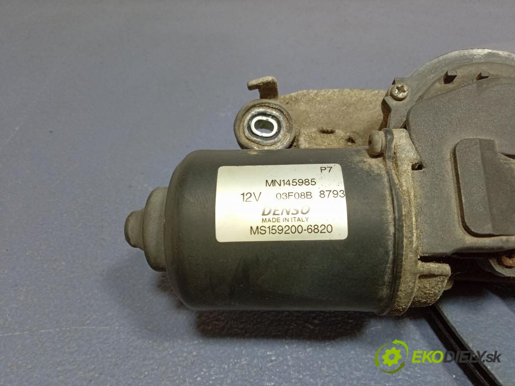 Mitsubishi Colt 2004 mechanismus motorek Stěrače: před MN145985