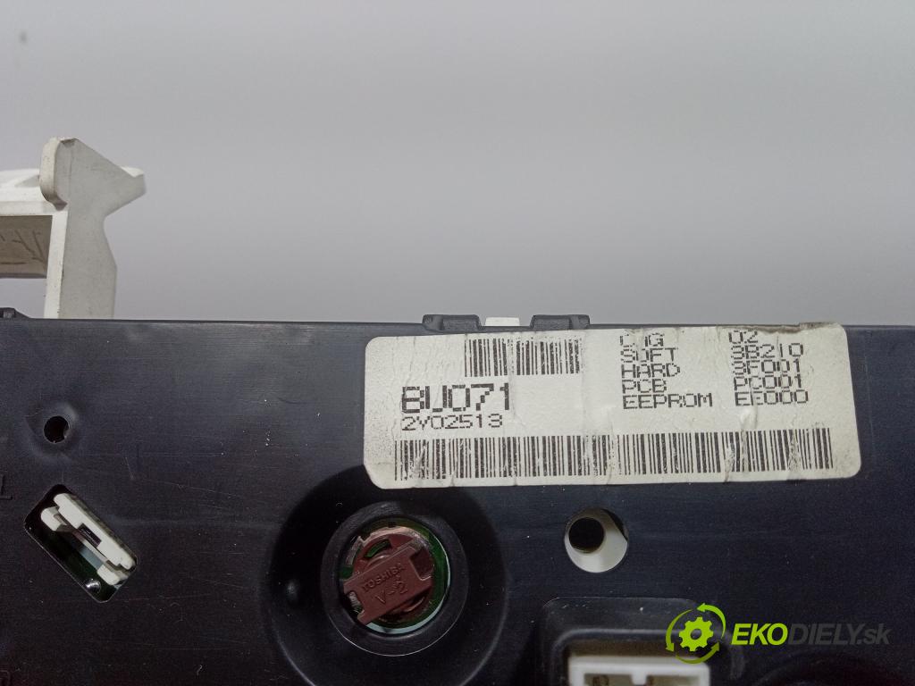Nissan Almera tino 2003 prístrojovka/ budíky BU071