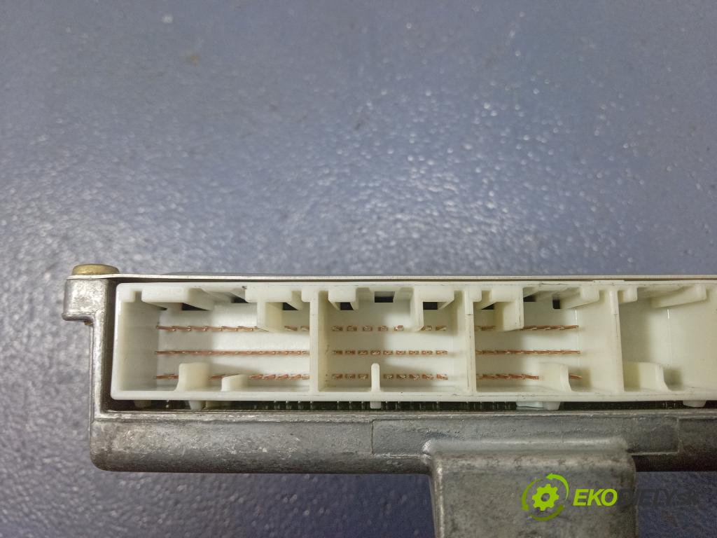 Honda Civic  ima 2004 riadiaca jednotka Motor: 37820-PZA-A61