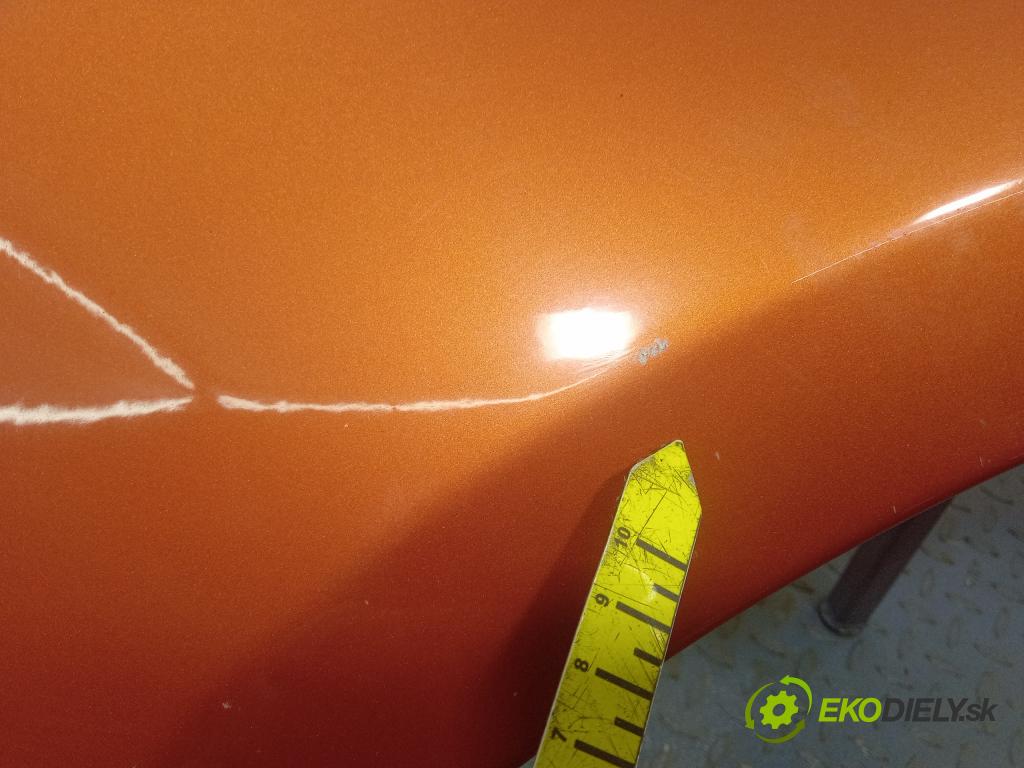 Mazda 2 2004 blatnik před v pravo: 01