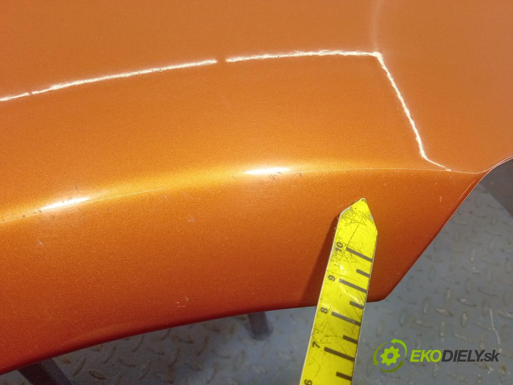Mazda 2 2004 blatnik před v pravo: 01