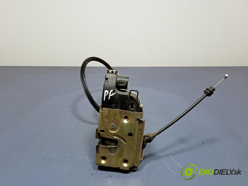 Citroen C3 pluriel 2003 zámok dvere Predné v pravo: 46978380