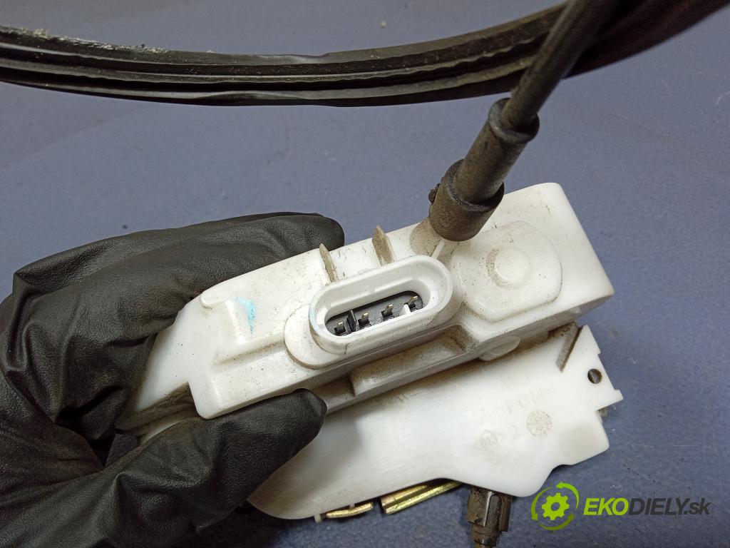 Citroen C3 pluriel 2003 zámok dvere Predné v pravo: 46978380