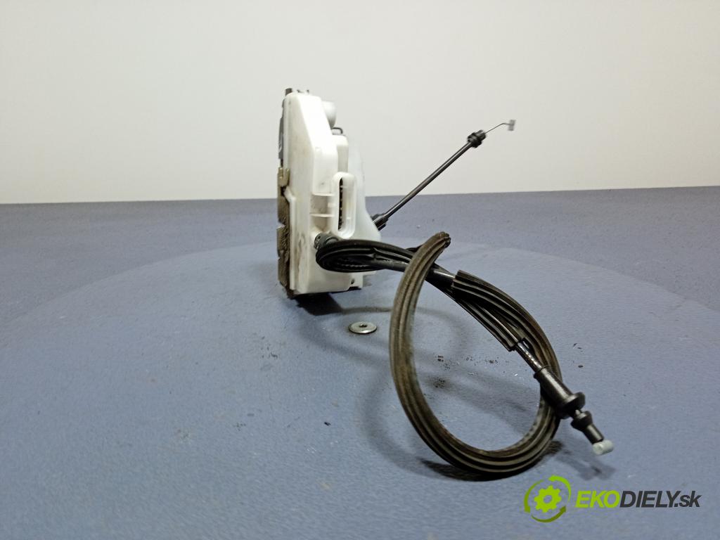 Citroen C3 pluriel 2003 zámek dveře před Levý: 46978780