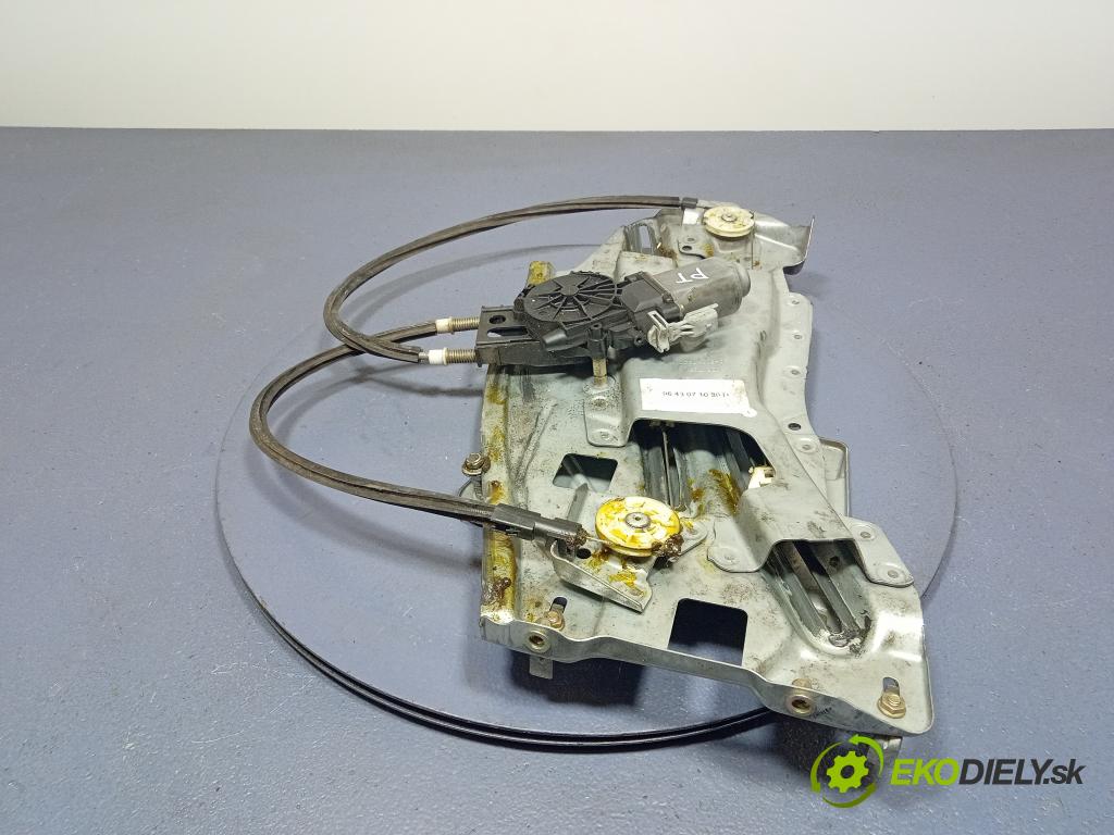Citroen C3 pluriel 2003 mechanismus stahování Sklenka: Zad: v pravo: 9643071080