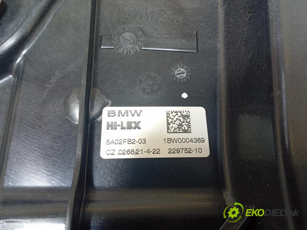 Bmw M1 2022 mechanismus stahování Sklenka: před v pravo: 5A02FB2