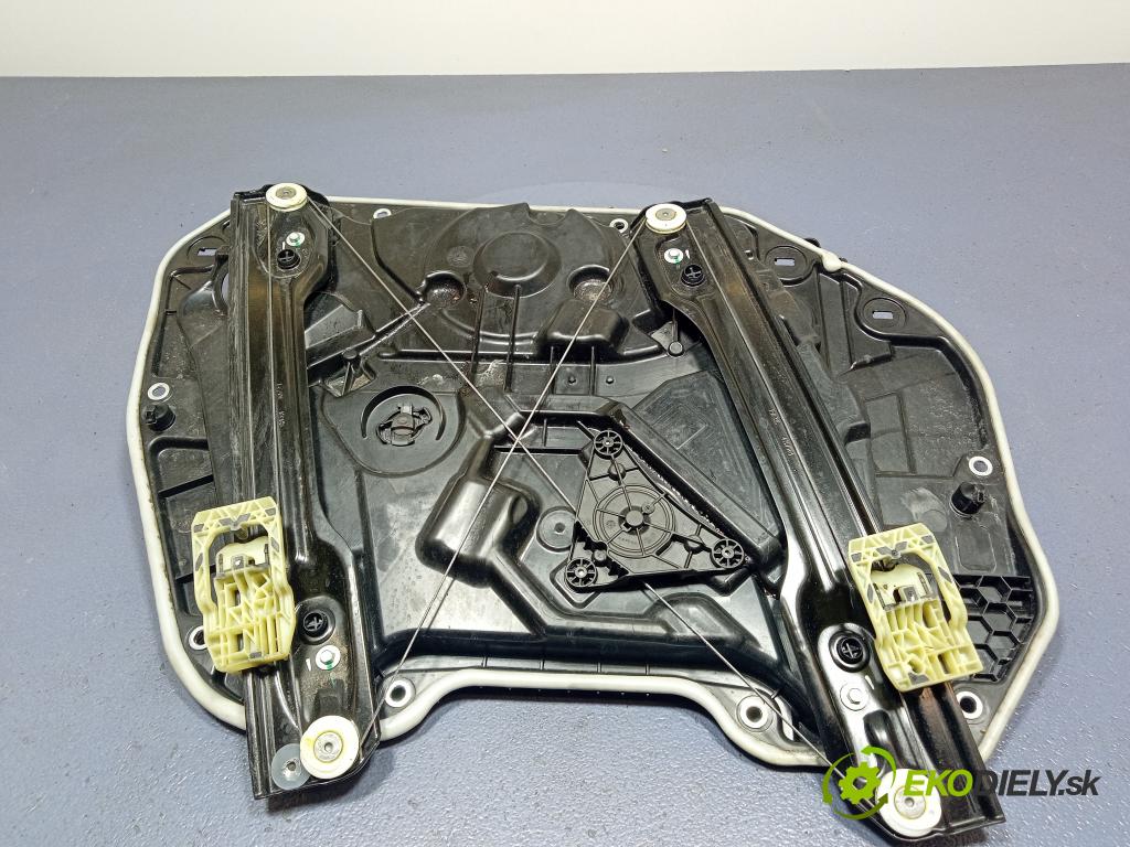Bmw M1 2022 mechanismus stahování Sklenka: před v pravo: 5A02FB2