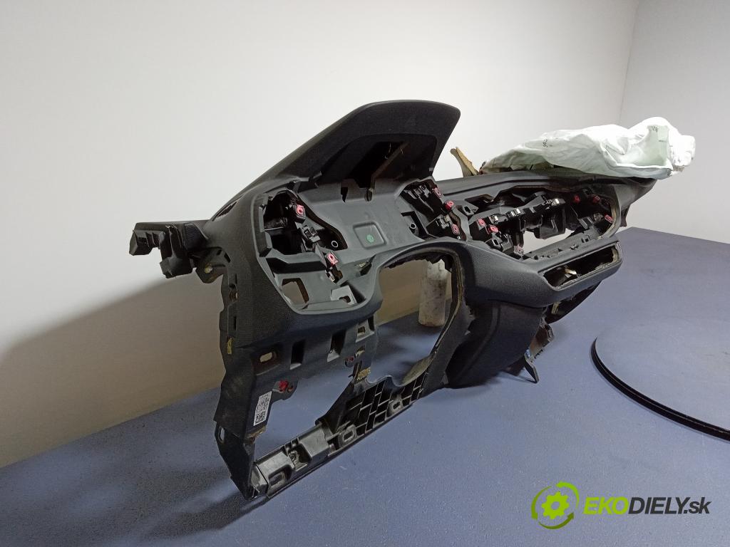 Bmw M1 2022 kokpit,pristrojová doska 6834295