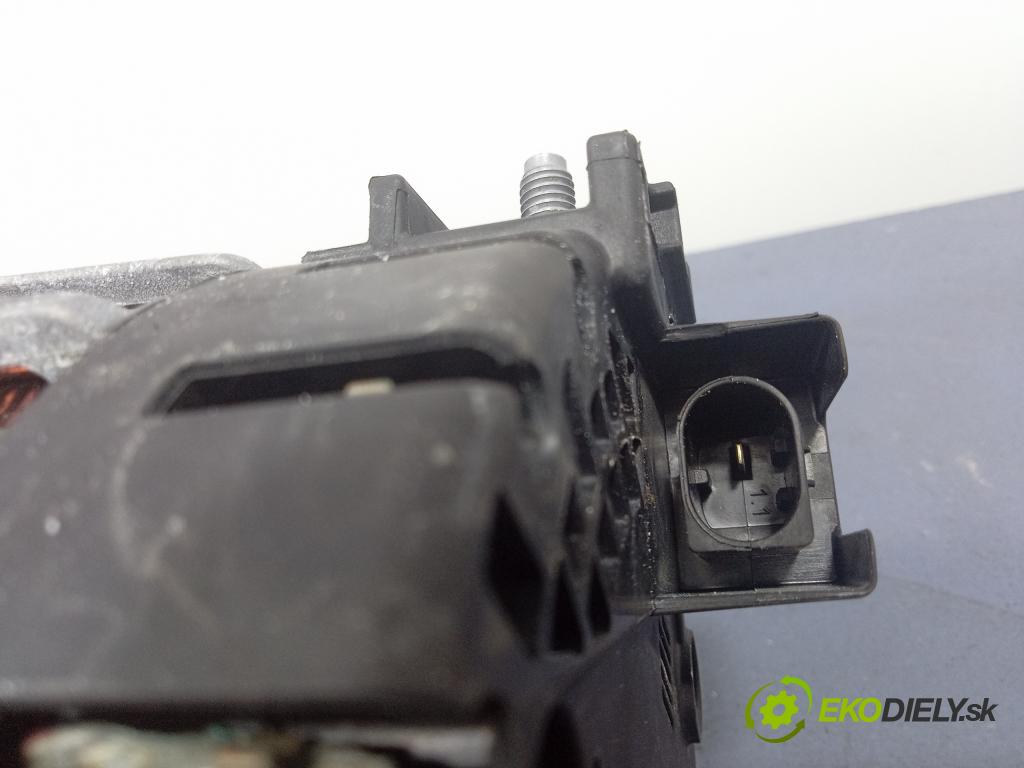 Mercedes GLC-Klasa 2019 Alternator A0009063003