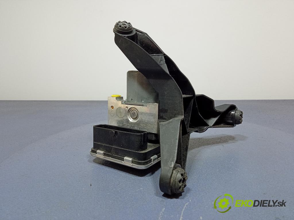 Bmw M1 2022 čerpadlo ABS x 5A44C60