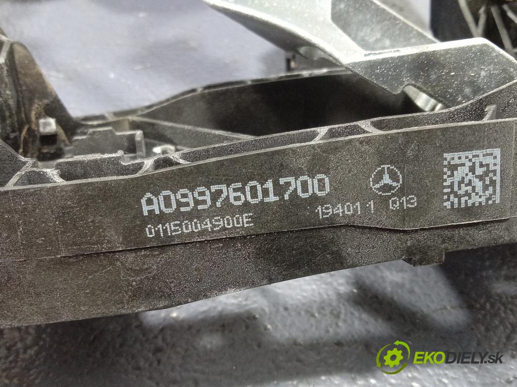Mercedes GLC-Klasa 2019 zámek dveře Zad: Levý: A2220064099