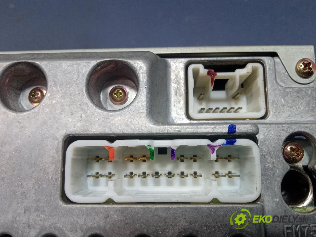 Toyota Corolla verso 2002 Radio I Navigácia: 86120-13060