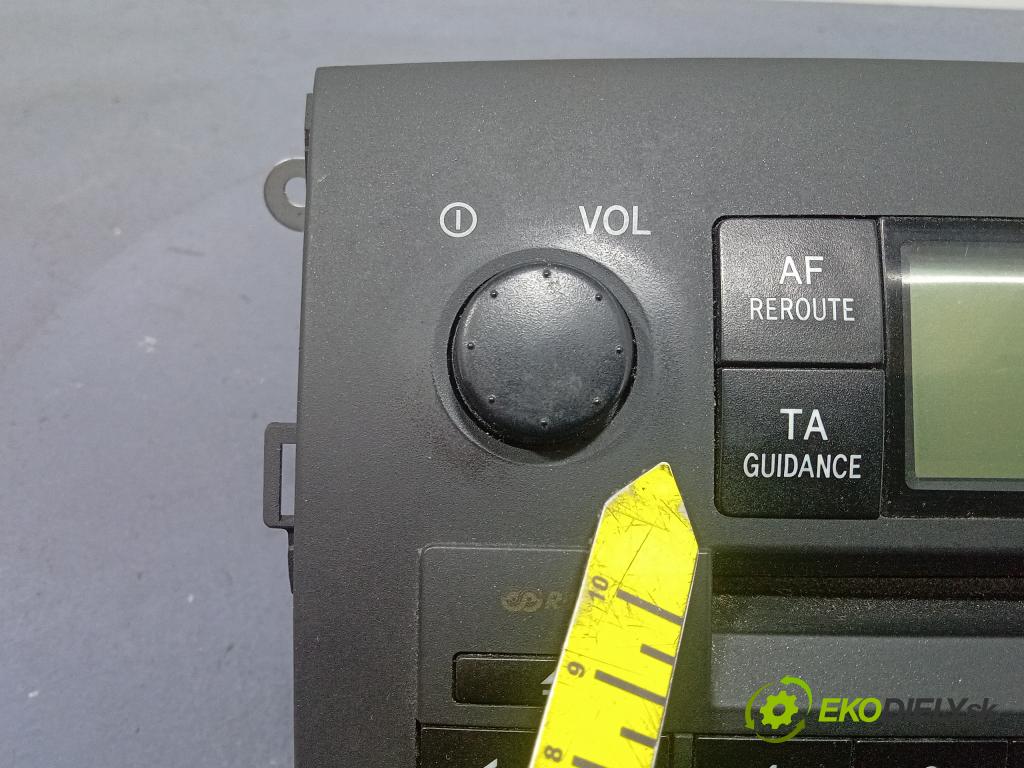 Toyota Corolla verso 2002 Radio I Navigácia: 86120-13060