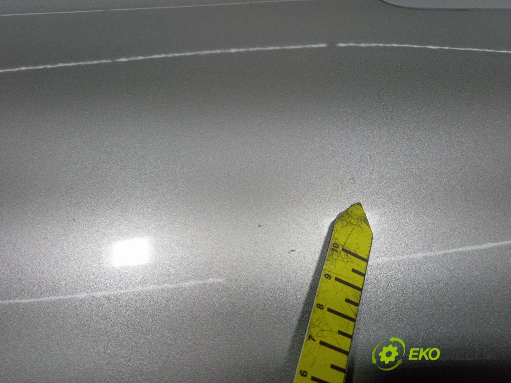 Toyota Corolla verso 2002 blatnik před Levý: 01