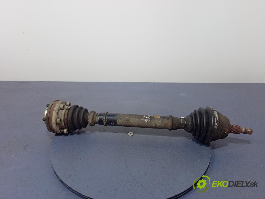 Audi A3 1999 poloos Prava: Predné 01