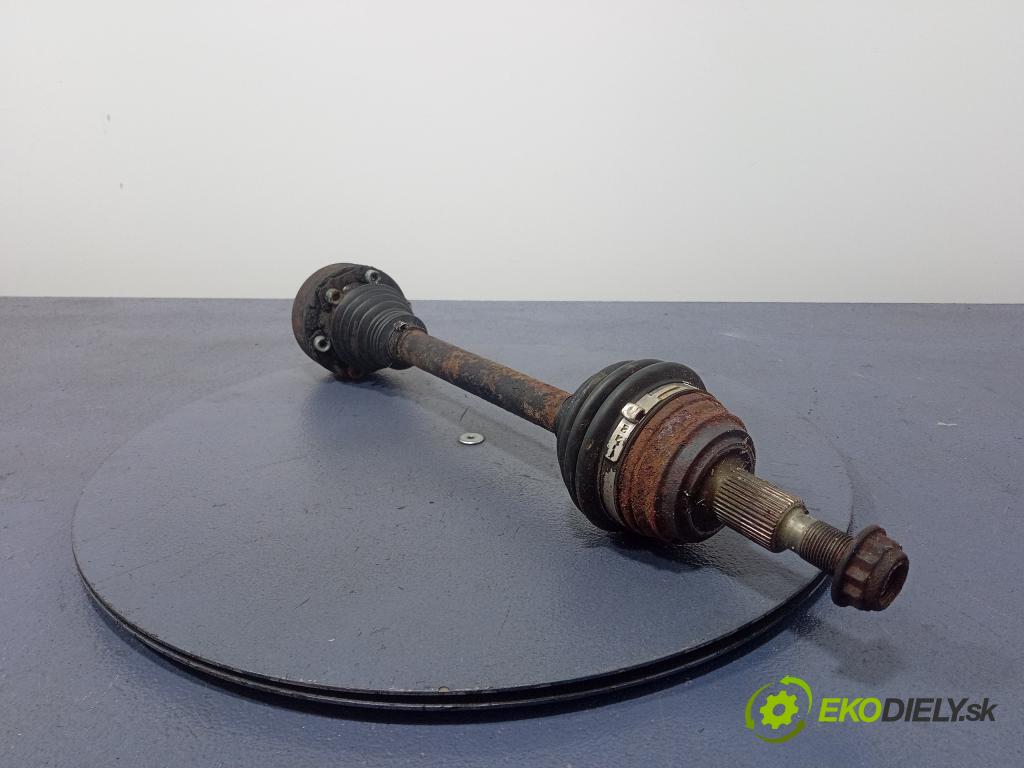 Audi A3 1999 poloos Prava: zad 01