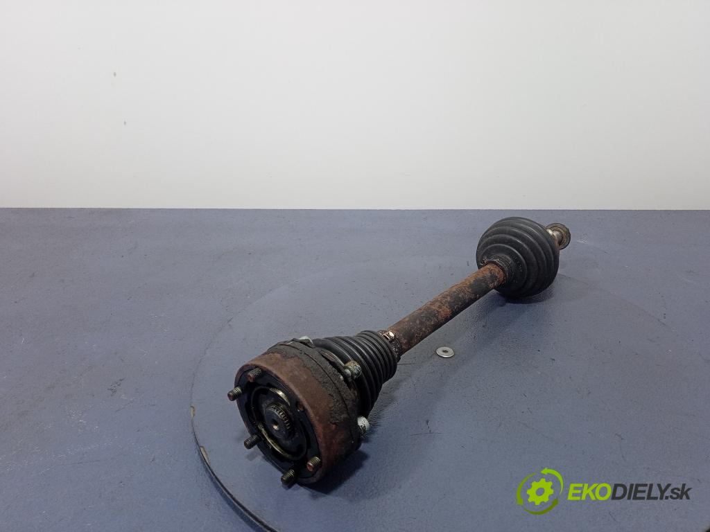 Audi A3 1999 poloos Prava: zad 01