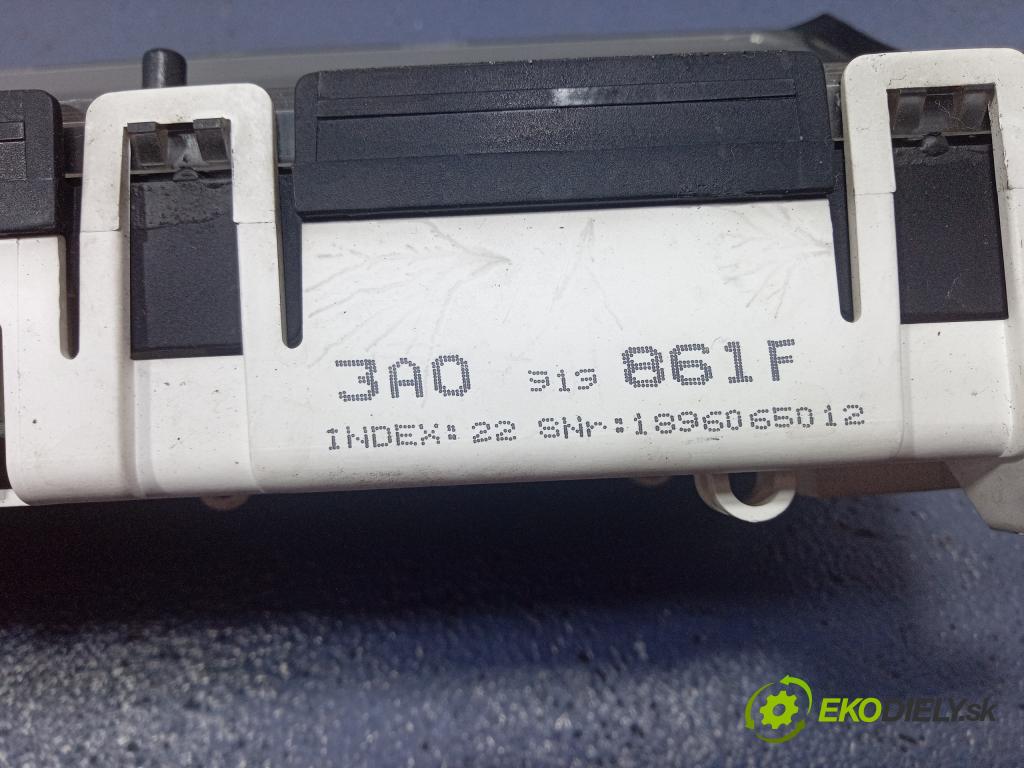 Volkswagen Passat 1996 prístrojovka/ budíky 3A0919861F