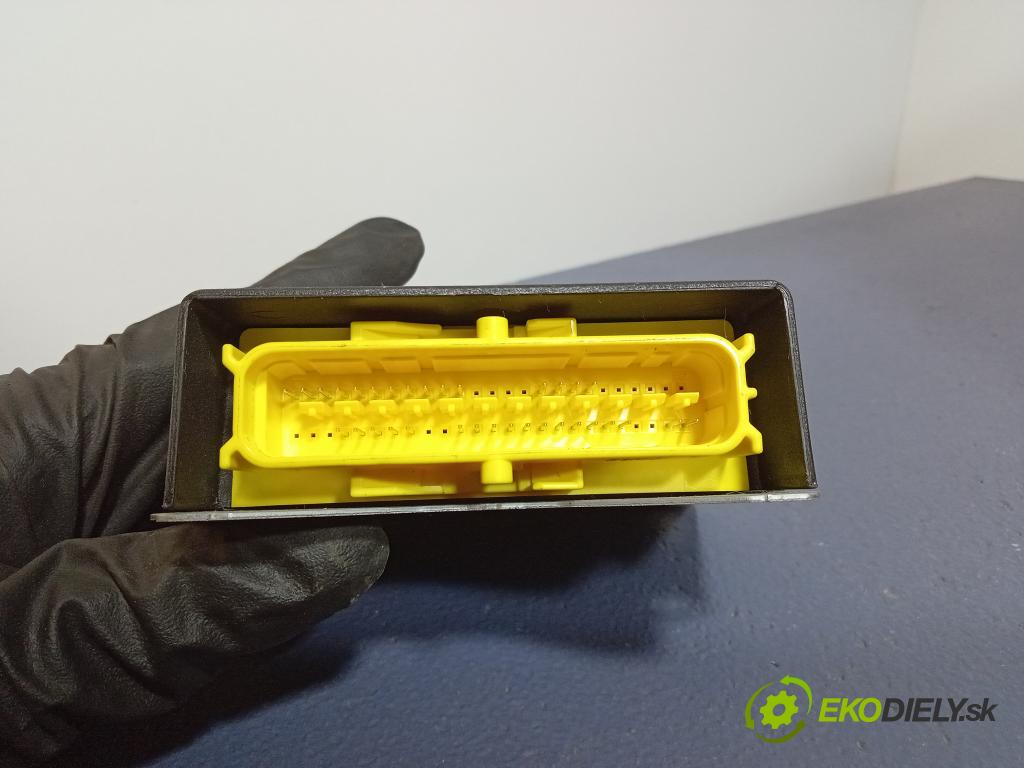 Seat Ibiza 2011 kokpit,pristrojová doska 6J1857003M