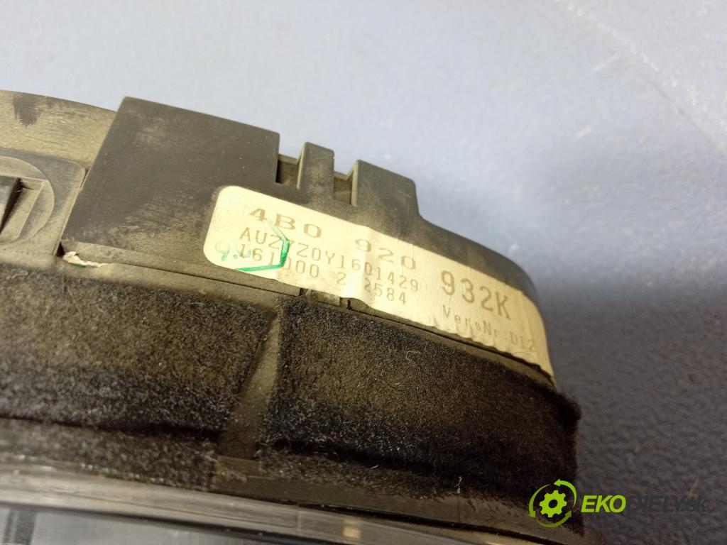 Audi A6 2000 prístrojovka/ budíky 4B0920932K