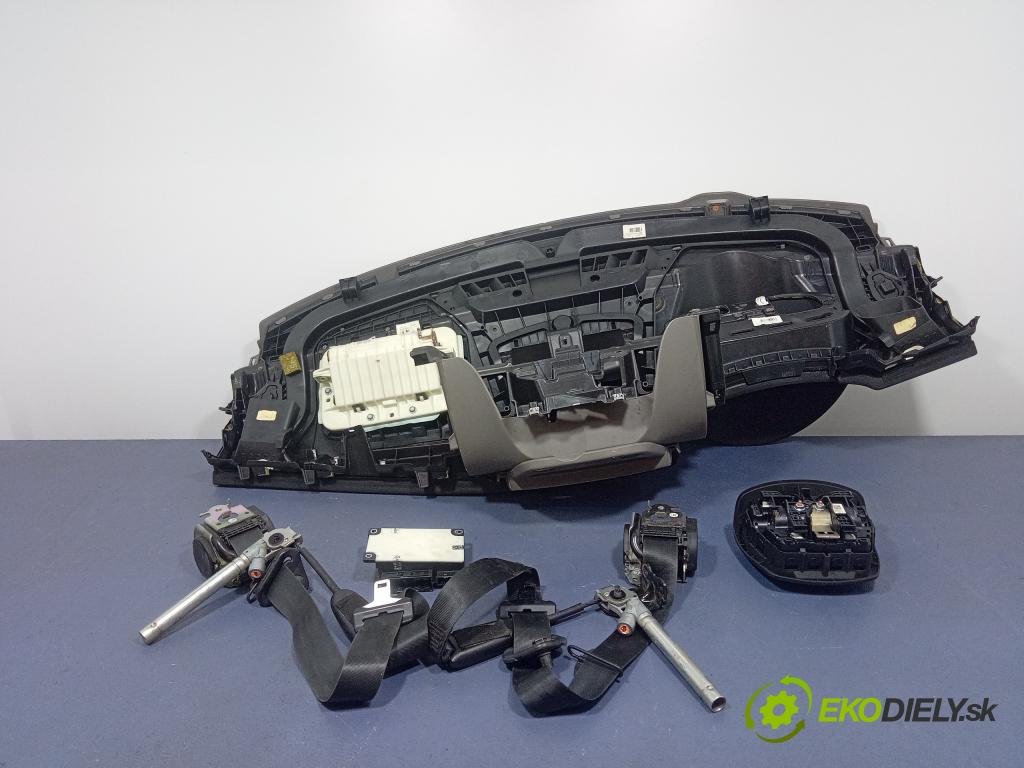 Renault Megane 2009 kokpit,pristrojová doska 681000020R