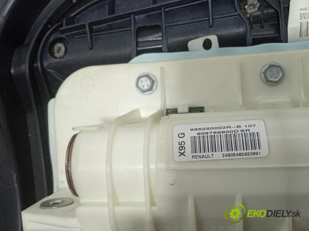 Renault Megane 2009 kokpit,pristrojová doska 681000020R