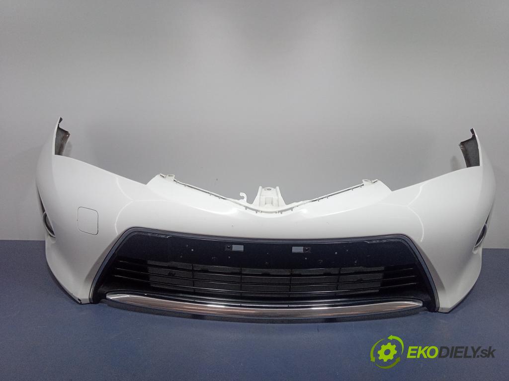 Toyota Auris 2013 nárazník před 52119-02A20