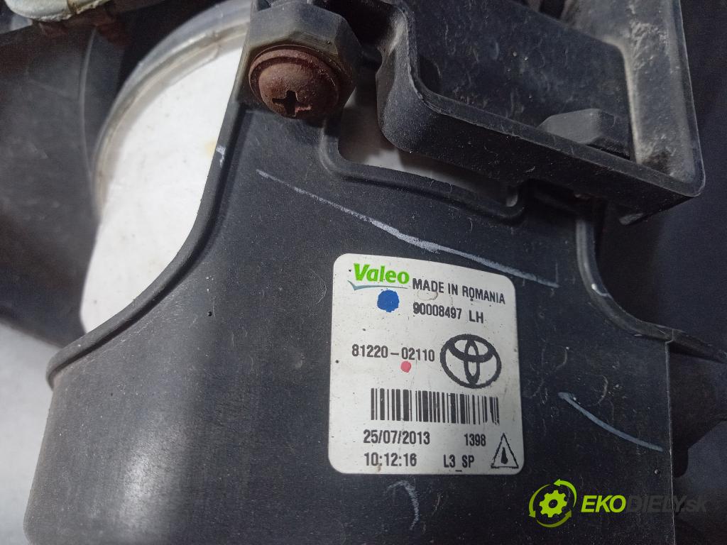 Toyota Auris 2013 nárazník před 52119-02A20