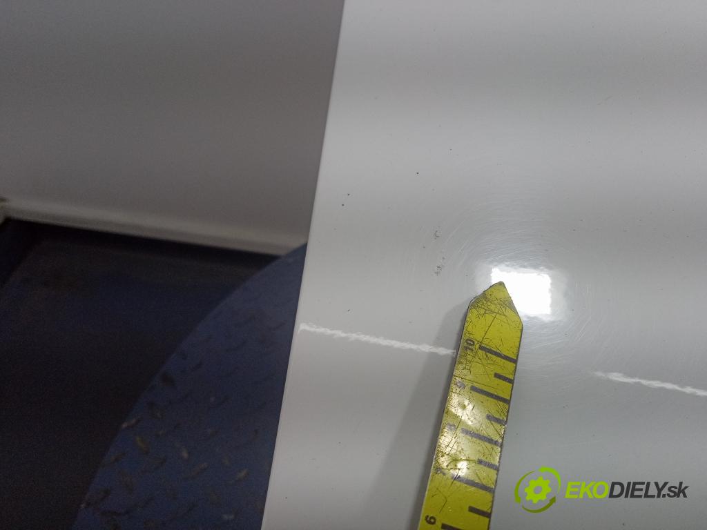 Toyota Auris 2013 blatnik před v pravo: 01