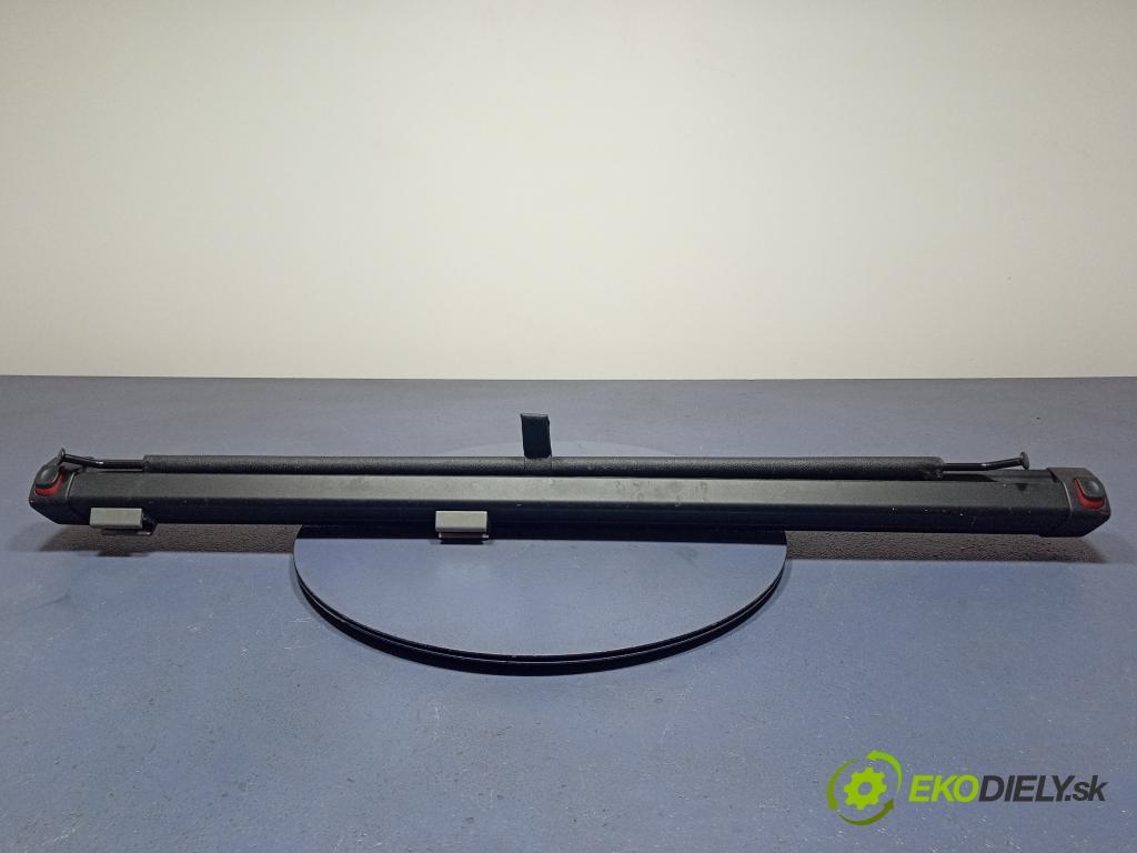 Toyota Auris 2013 roleta 01