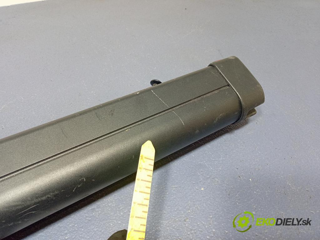 Toyota Auris 2013 roleta 01