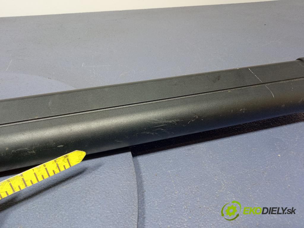 Toyota Auris 2013 roleta 01