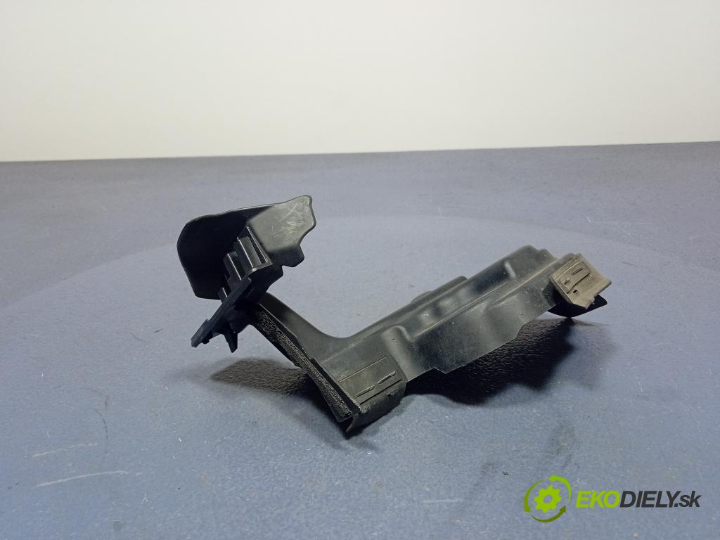 Toyota Auris 2013 torpédo 53826-02041