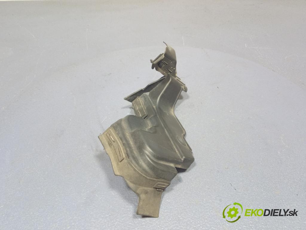 Toyota Auris 2013 torpédo 53826-02041