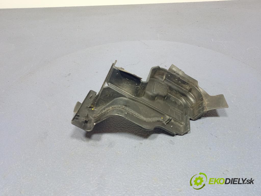 Toyota Auris 2013 torpédo 53826-02041