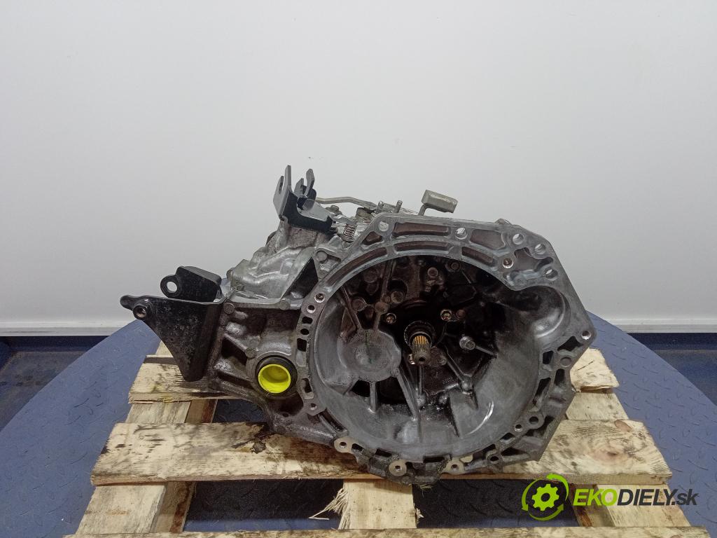 Toyota Auris 2013 prevodovka Manualna 01
