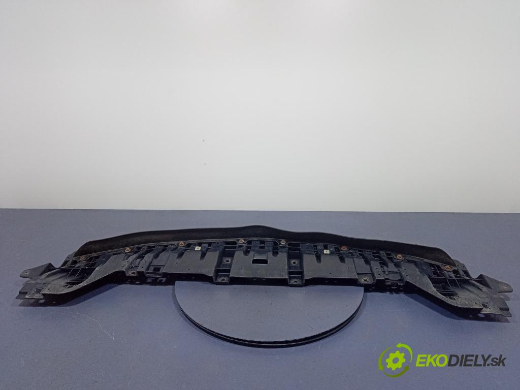 Toyota Auris 2013 kryt Plast: podvozek: 52618-02040