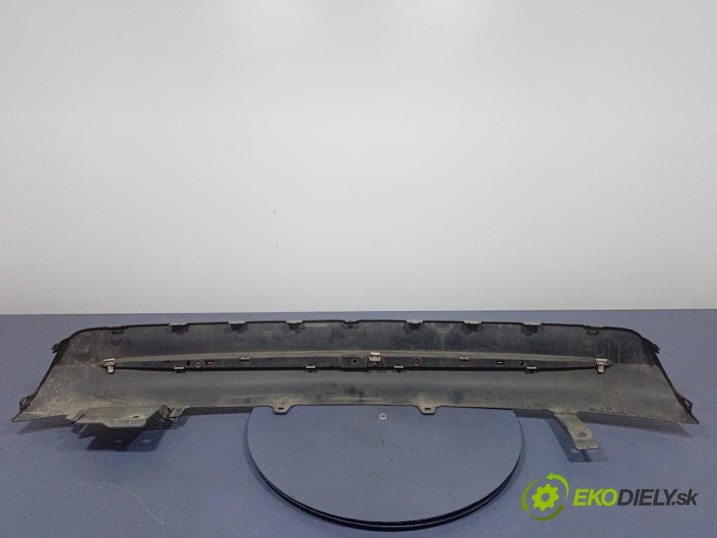 Toyota Auris 2013 nárazník Zad: 52453-02060