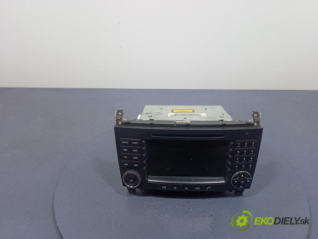 Mercedes C-klasa 2004 Radio I Navigácia: A2038703589