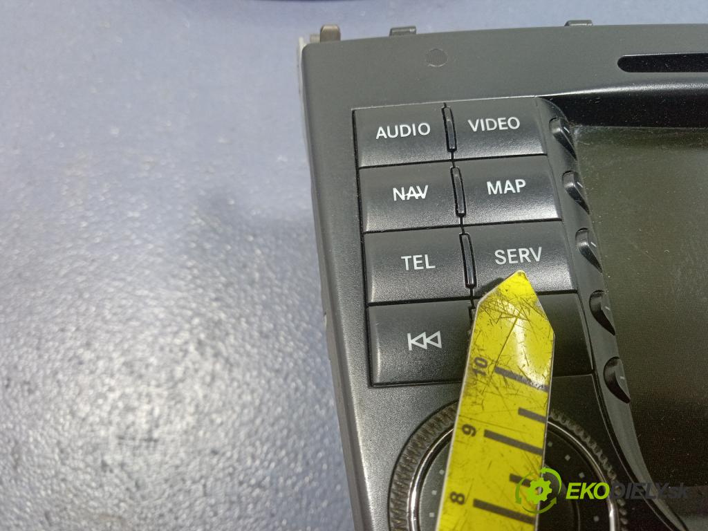 Mercedes C-klasa 2004 Radio I Navigácia: A2038703589