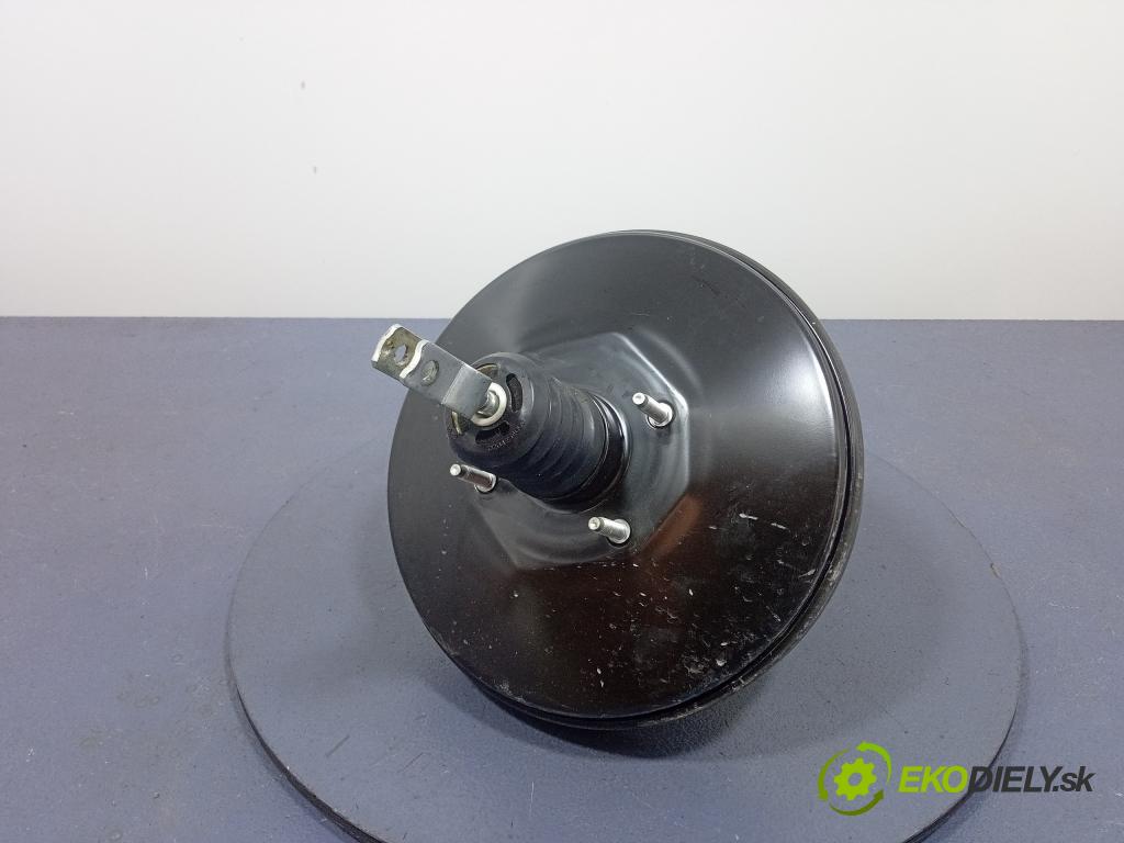 Toyota Auris 2013 servo Brzdní: 47200-02E90-A