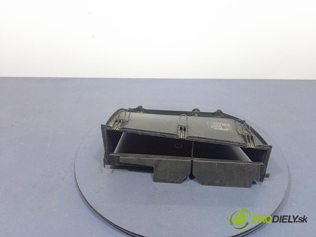 Mercedes C-klasa 2004 torpédo 2038350740