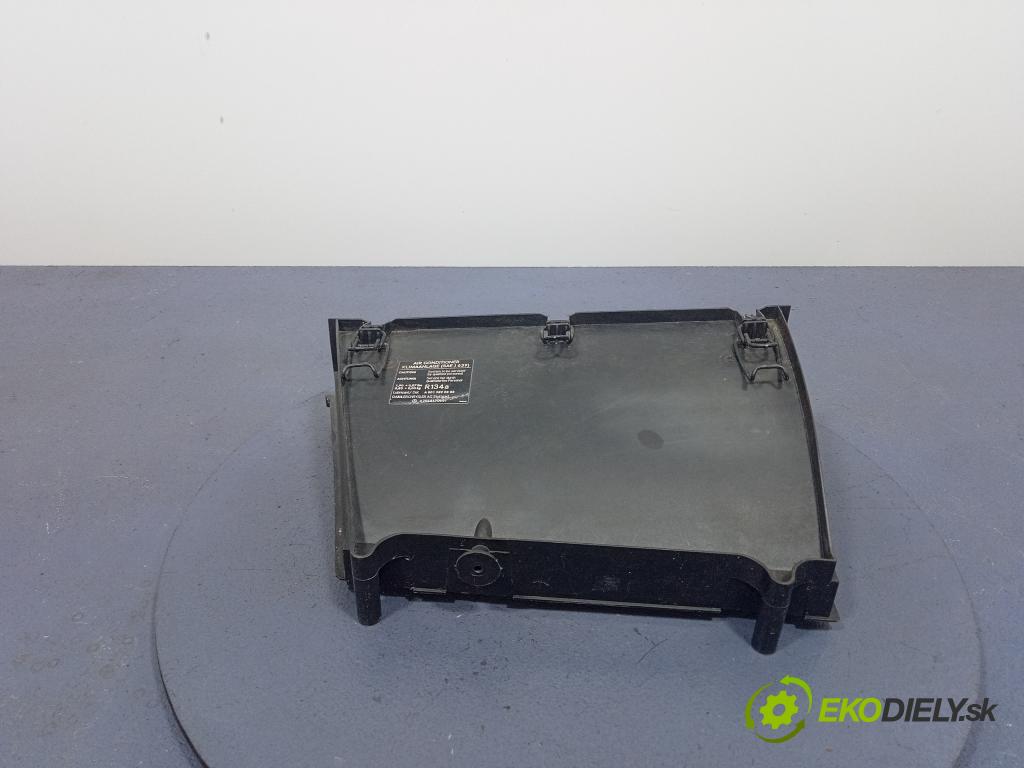 Mercedes C-klasa 2004 torpédo 2038350740