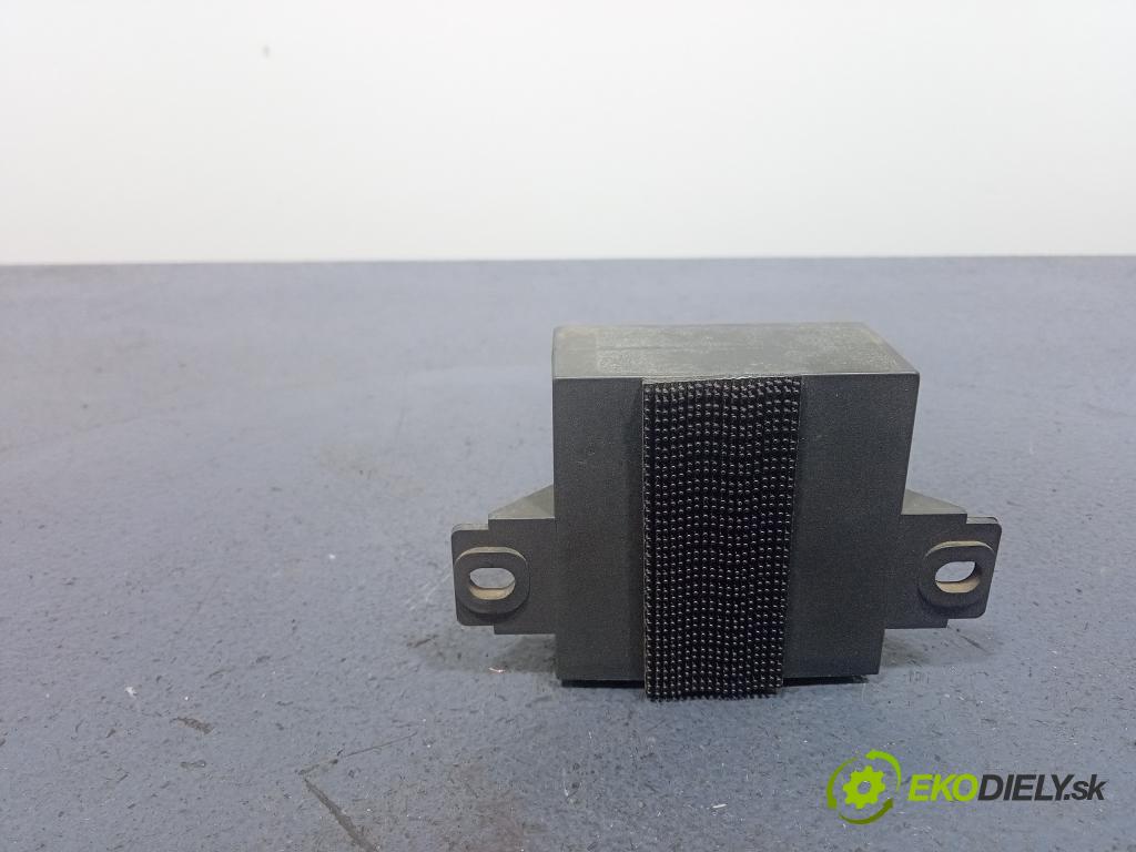 Mercedes C-klasa 2004 riadiaca jednotka 52042505