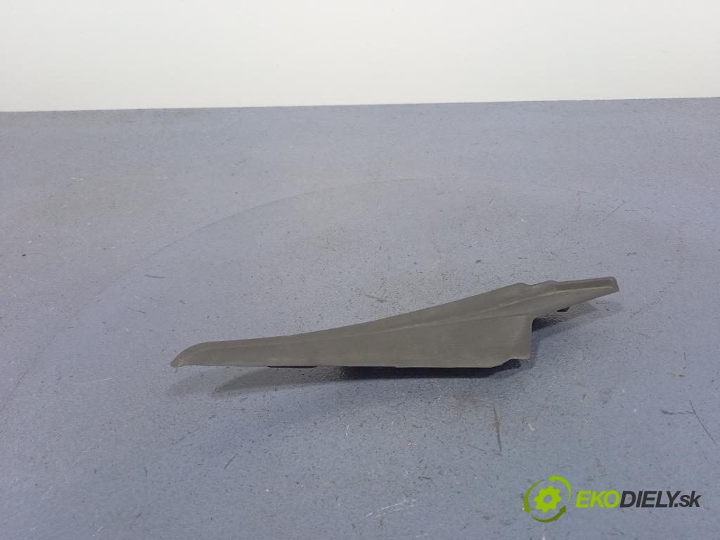 Toyota Auris 2013 torpédo 53867-02040