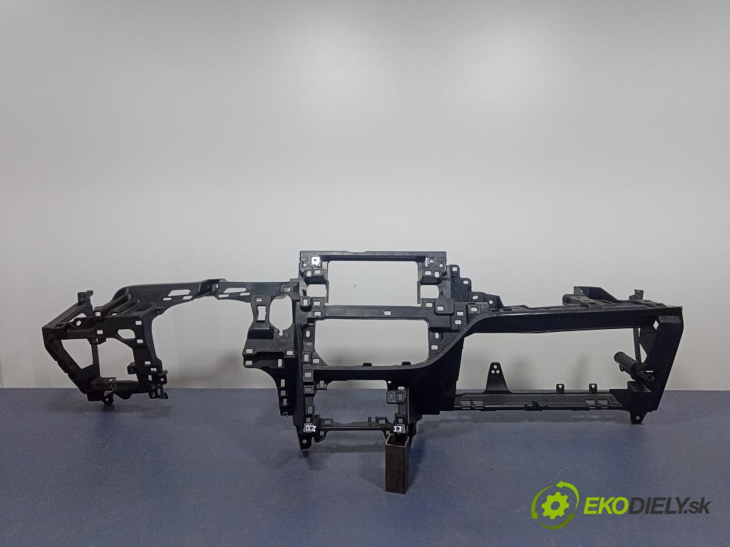 Toyota Auris 2013 kokpit,pristrojová doska 55303-02350