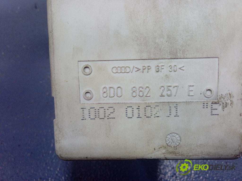 Audi A3 2001 pompa Centrálny: Zámok: 8D0862257E