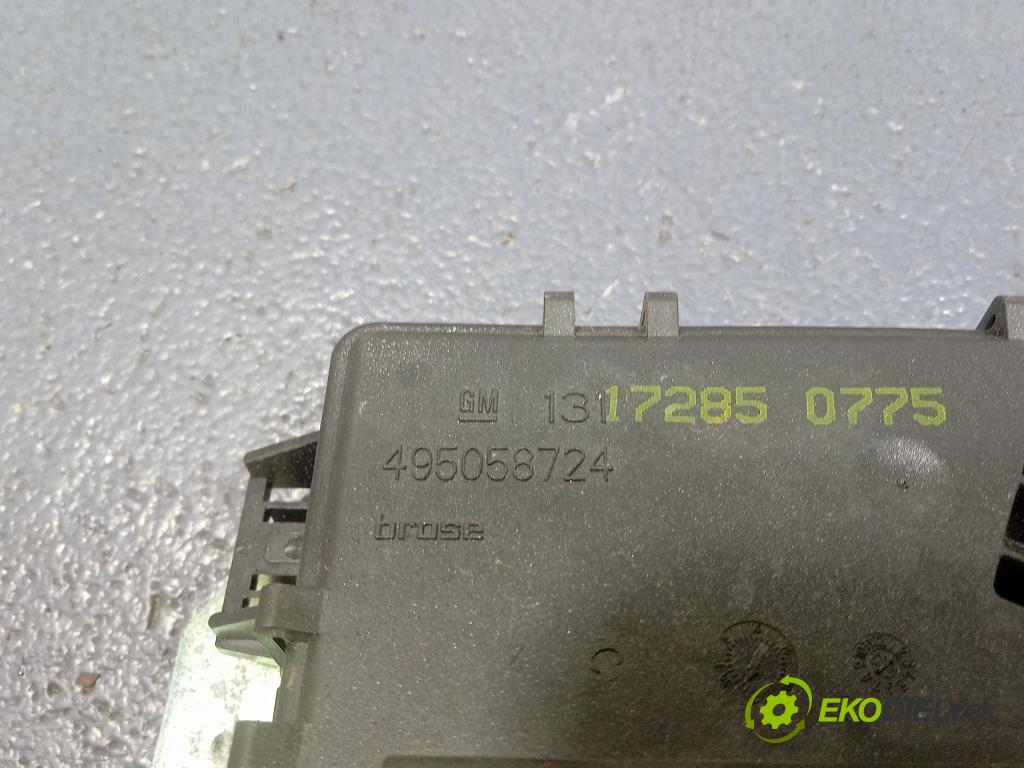 Opel Astra 2005 zámek Klapky: kufr 13117285