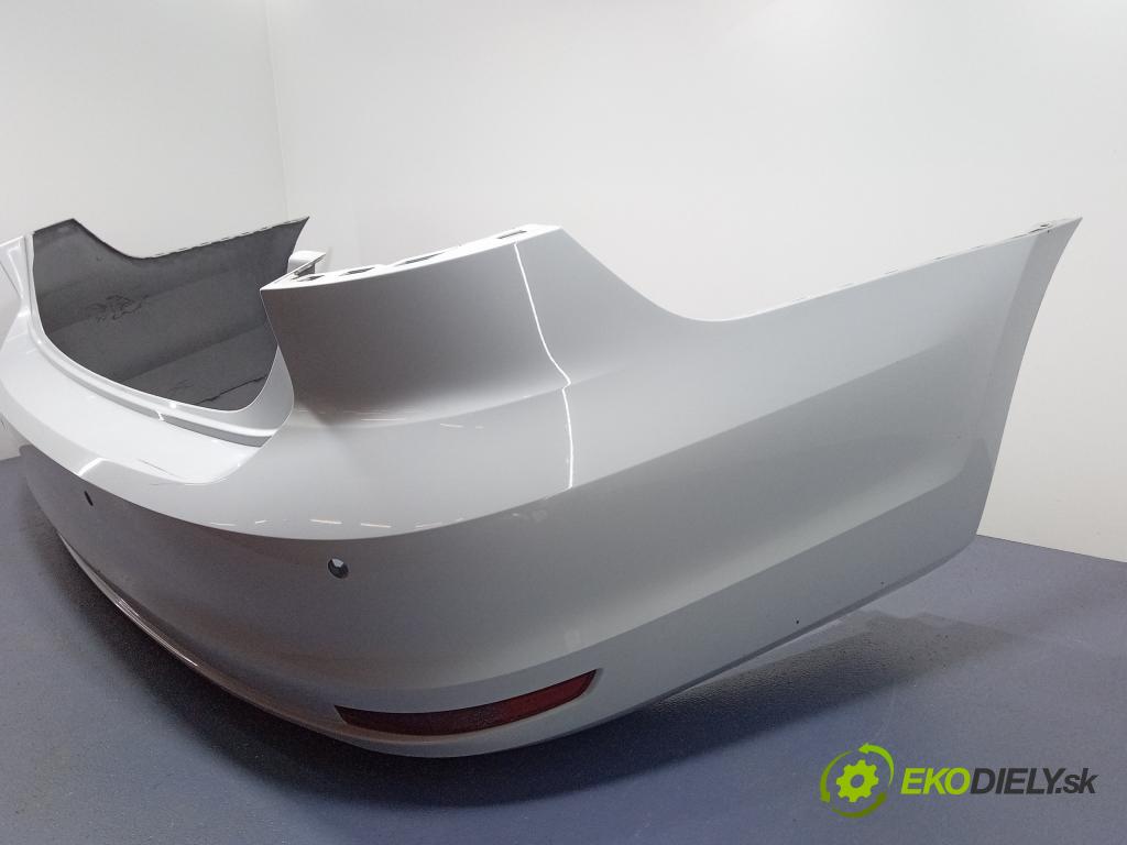 Vw Jetta 2017 nárazník Zad: 5C6807421H